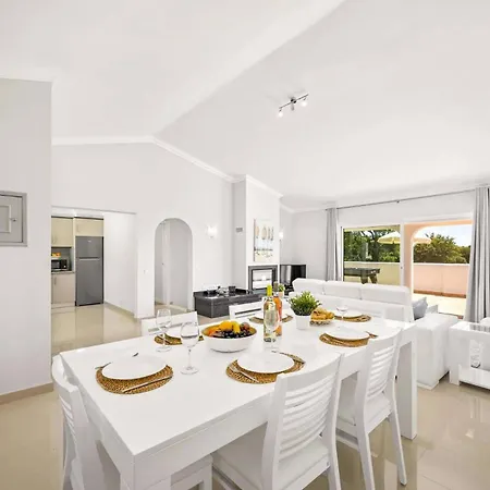 Villa Citrinos By *